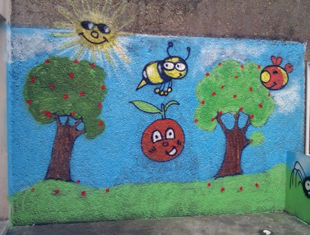 fresque murale aérosols-Halte-garderie "Mandarine" Croix de Vernailles, Etampes - 